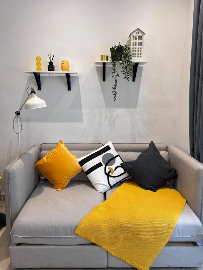 Cozy Market-Square Retreat Located In The Heart Of The 10Th District Вена Экстерьер фото